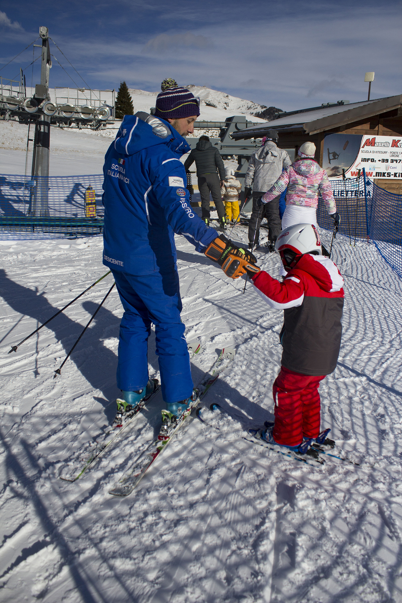 Bambini sugli sci