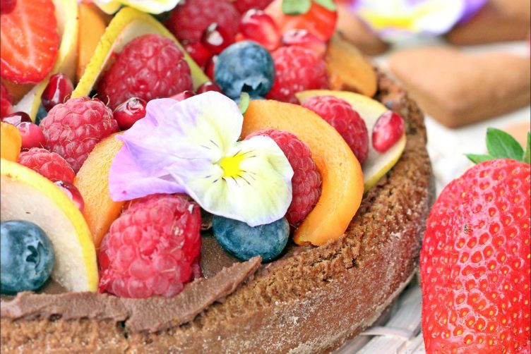 torta vegana al cioccolato per la festa della mamma