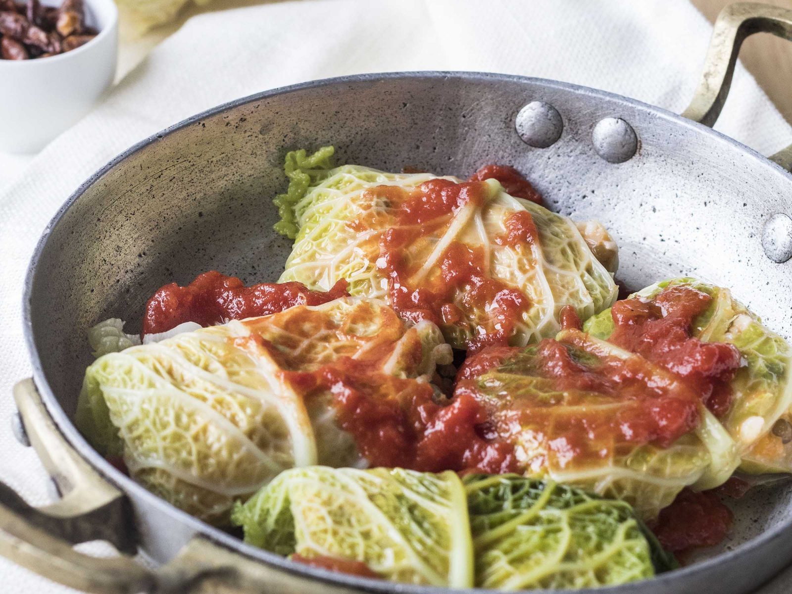 Involtini di verza al pomodoro